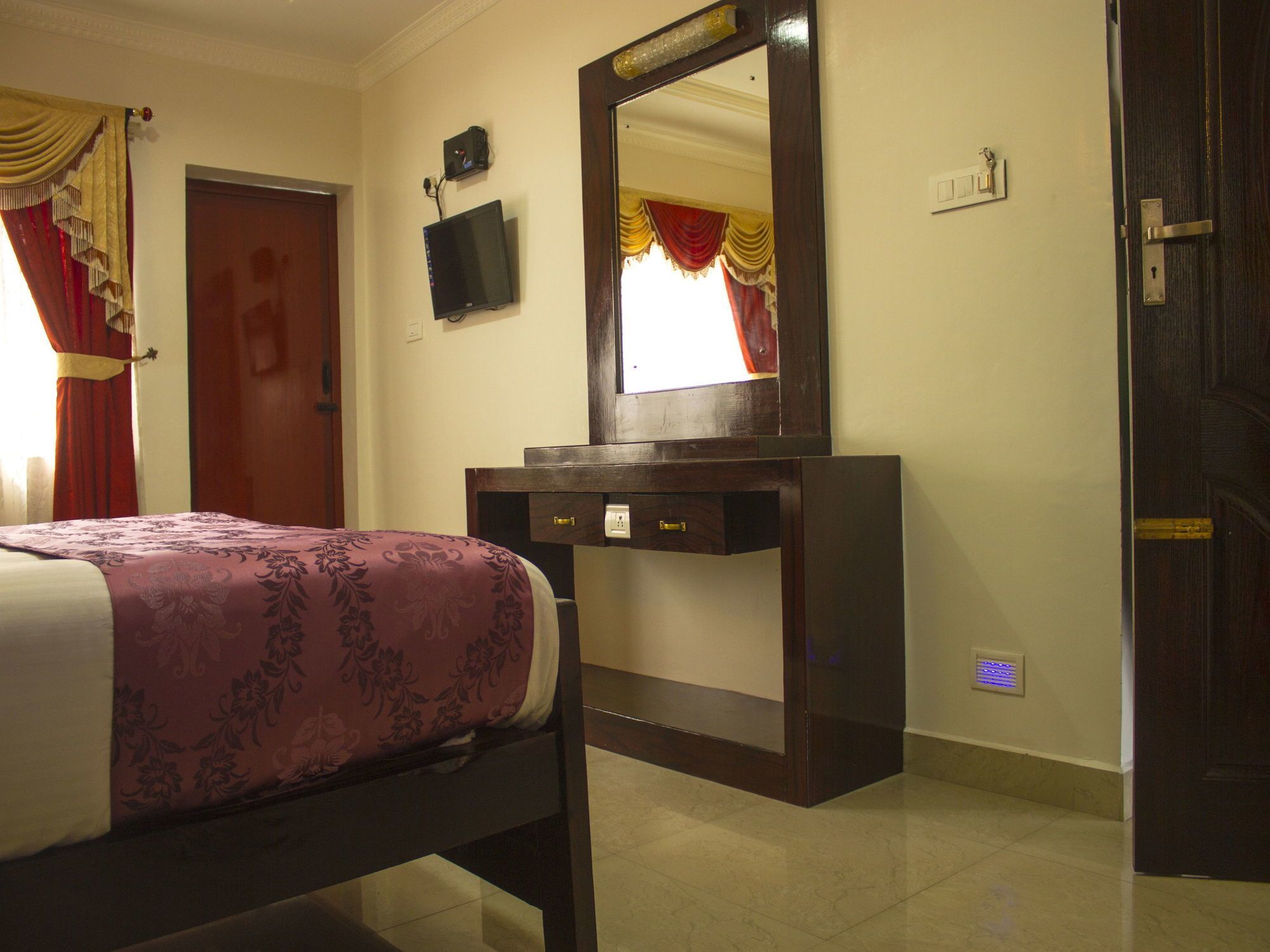 Hotel Oyo 3217 Kurinji Residency Ooty Exterior foto